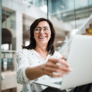 computer-woman-office